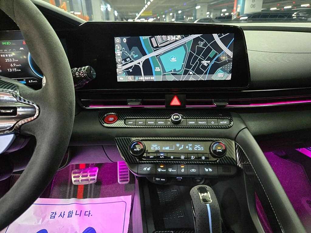 HYUNDAI Avante - Vista 11