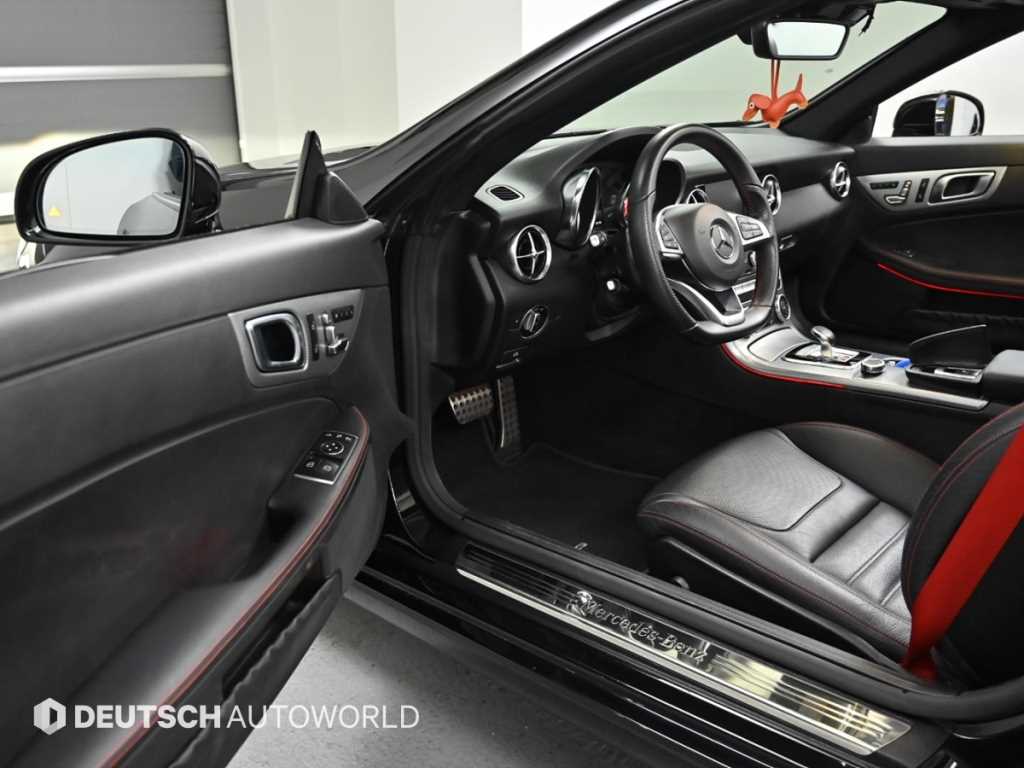 Mercedes Benz SLC Class - Vista 11