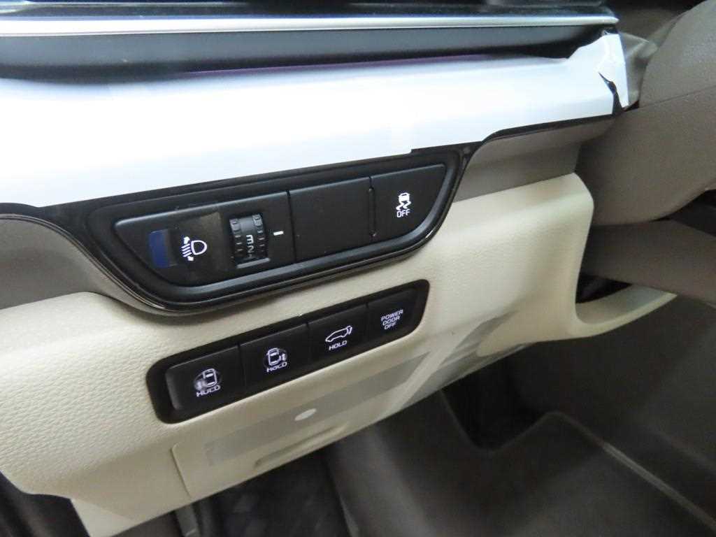 KIA Carnival - Vista 10