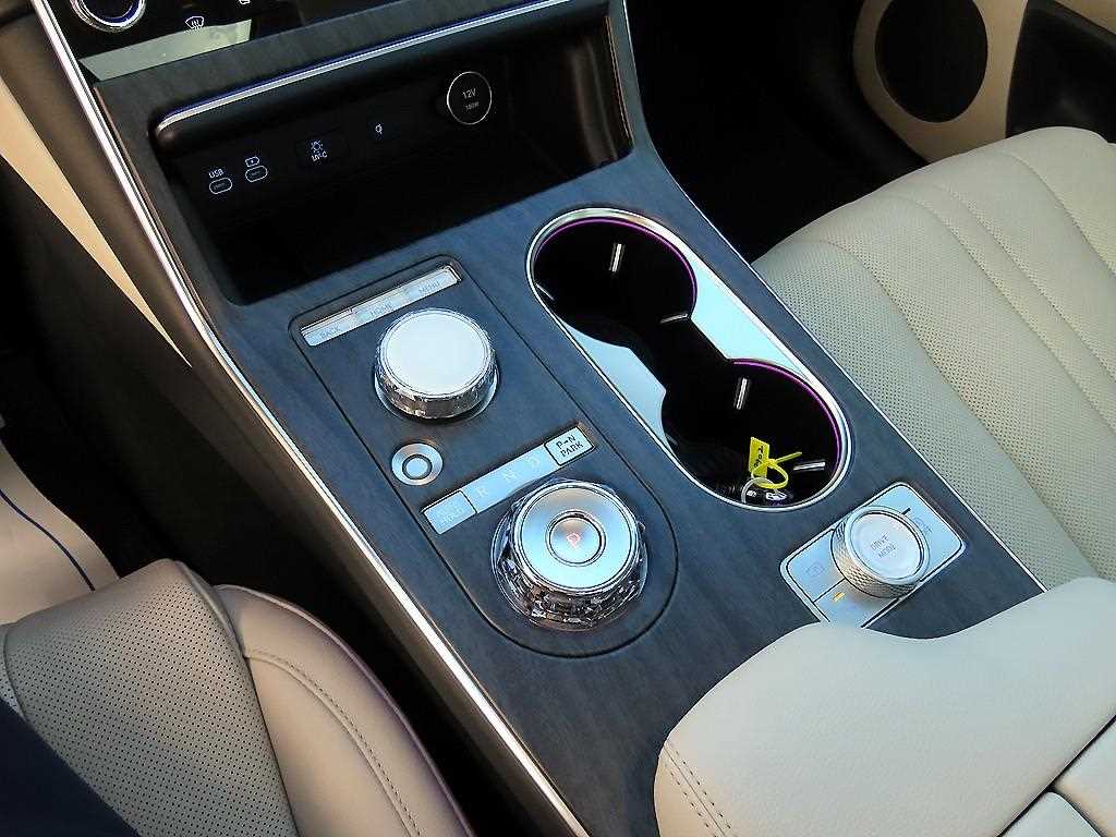 Genesis GV80 - Vista 11