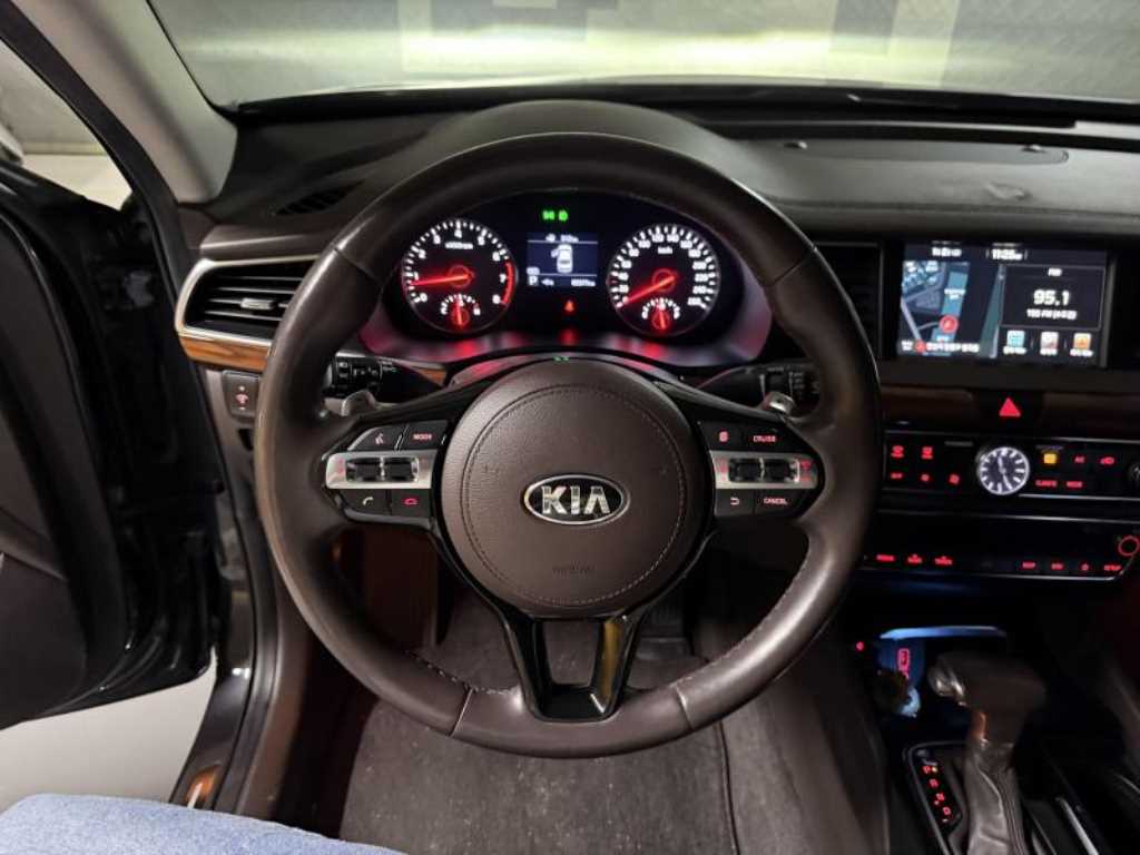 KIA K7 - Vista 11