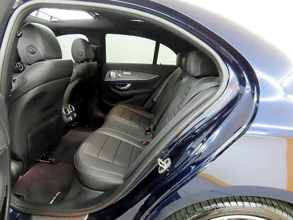 Mercedes Benz E class - Vista 6