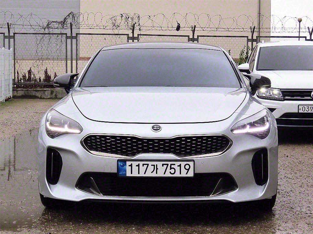 KIA Stinger 2018 Plateado - Importación desde Corea - HF Imports Iquique - Foto 1