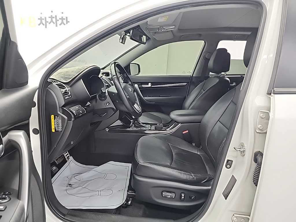 KIA Sorento - Vista 11
