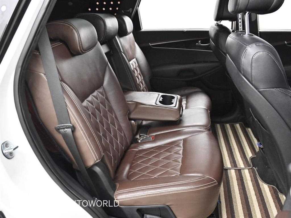 KIA Sorento - Vista 12