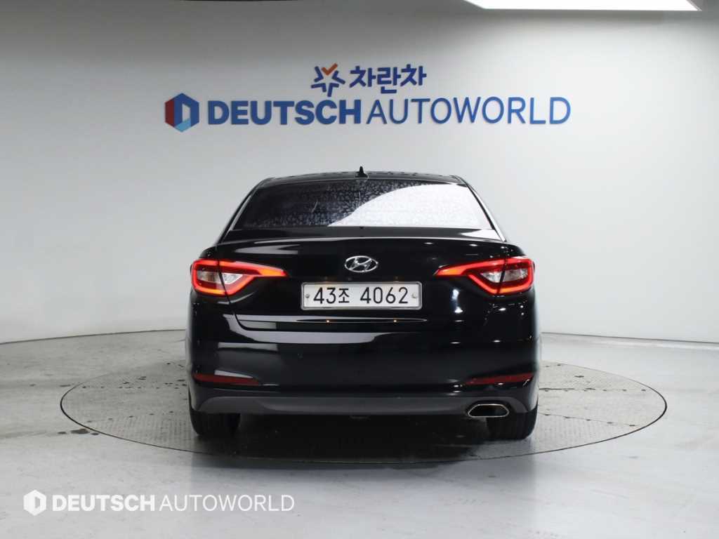 HYUNDAI Sonata - Vista 4