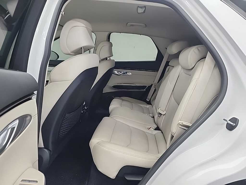 Genesis GV70 - Vista 12