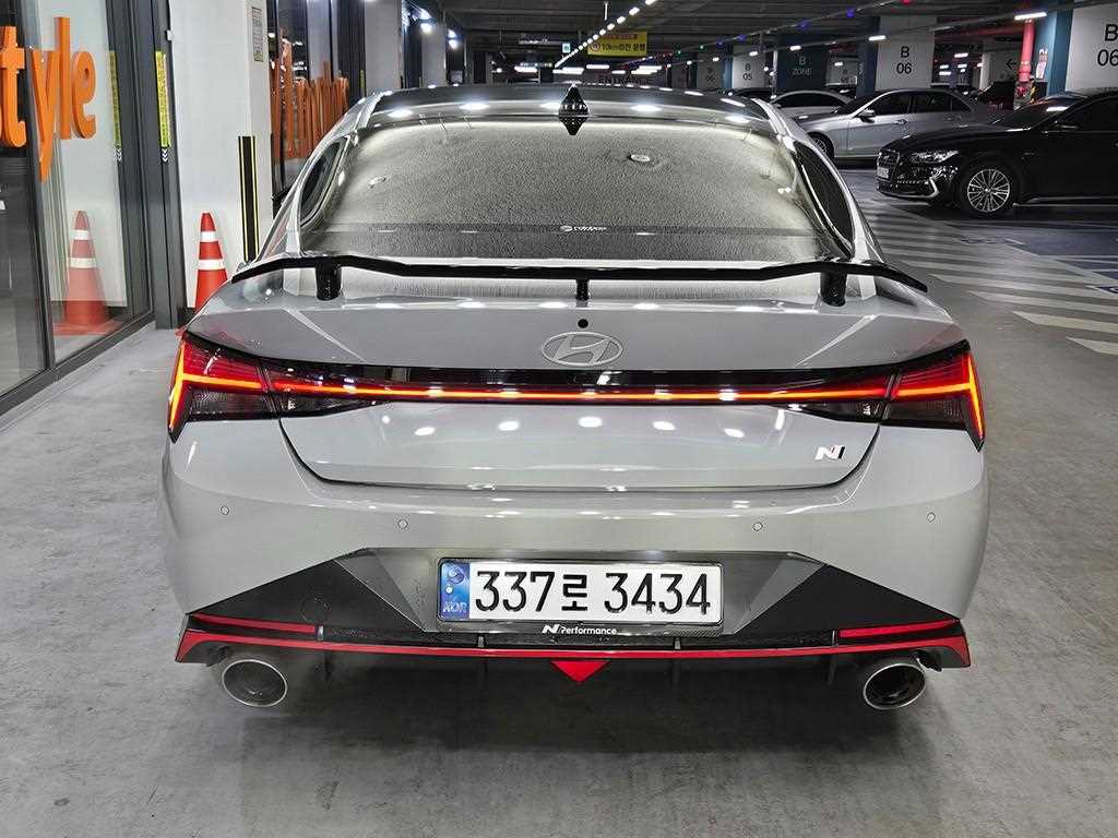 HYUNDAI Avante - Vista 5