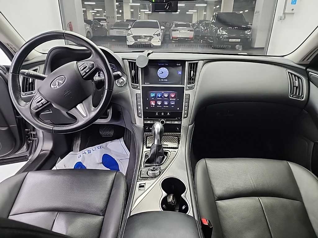 Infiniti Q - Vista 7