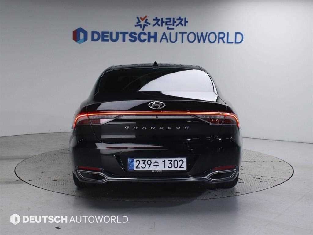 HYUNDAI Grandeur - Vista 4