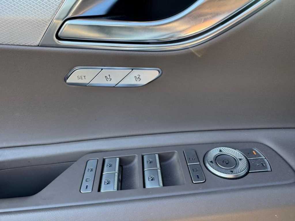 Genesis GV80 - Vista 10