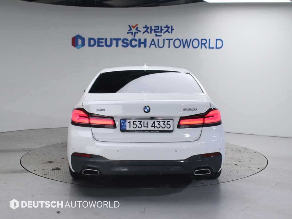 BMW 5 Series - Vista 4