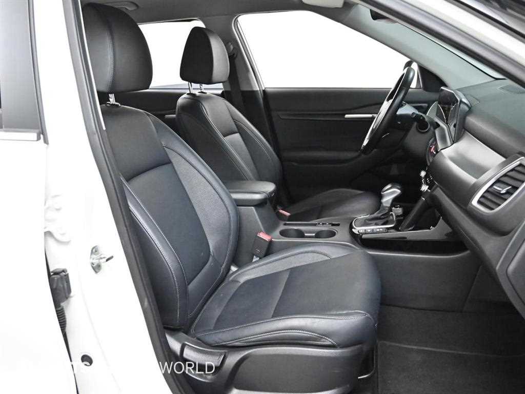 KIA Seltos - Vista 10