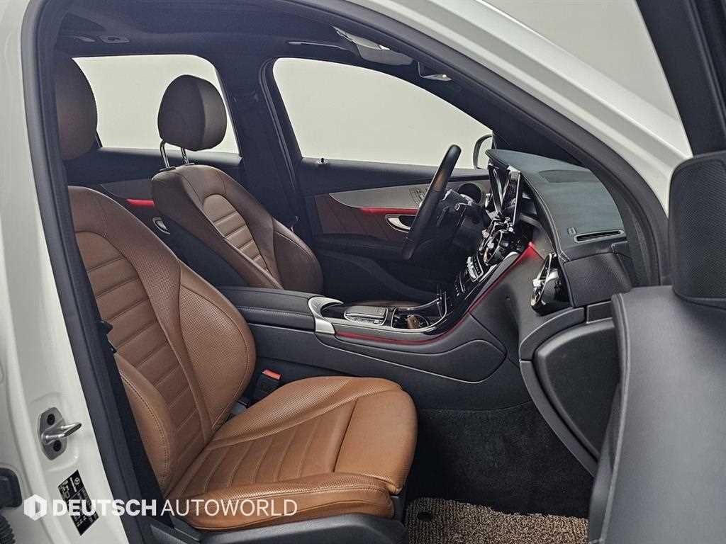 Mercedes Benz GLC Class - Vista 10