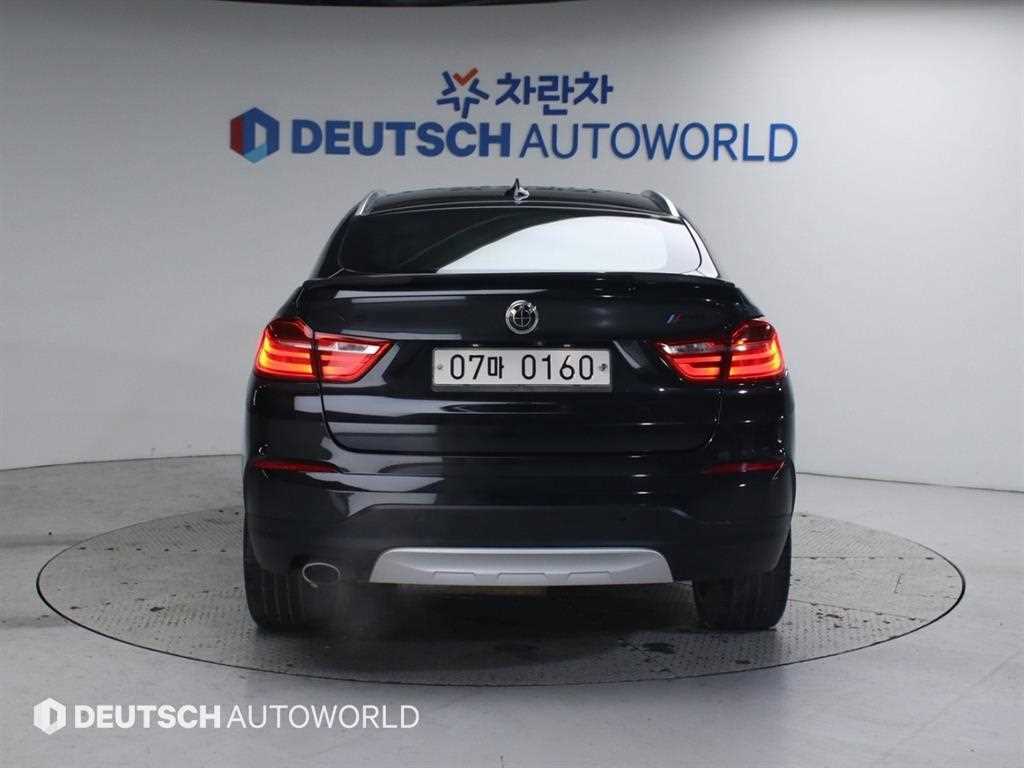BMW X4 - Vista 4