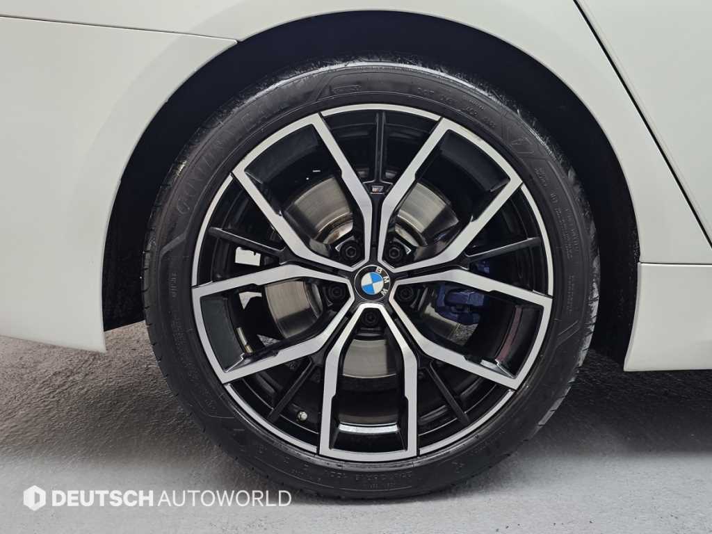 BMW 5 Series - Vista 5