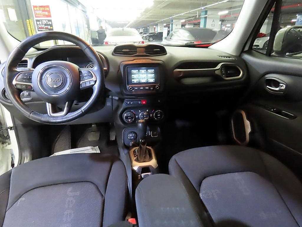 Jeep Renegade - Vista 10