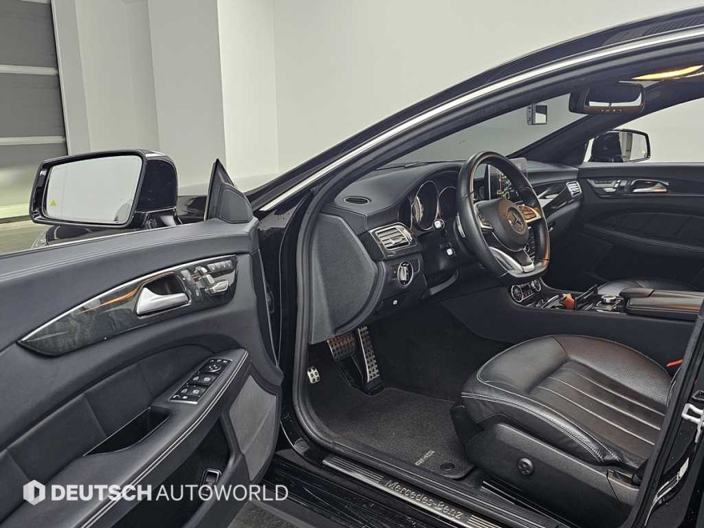 Mercedes Benz CLS Class - Vista 11