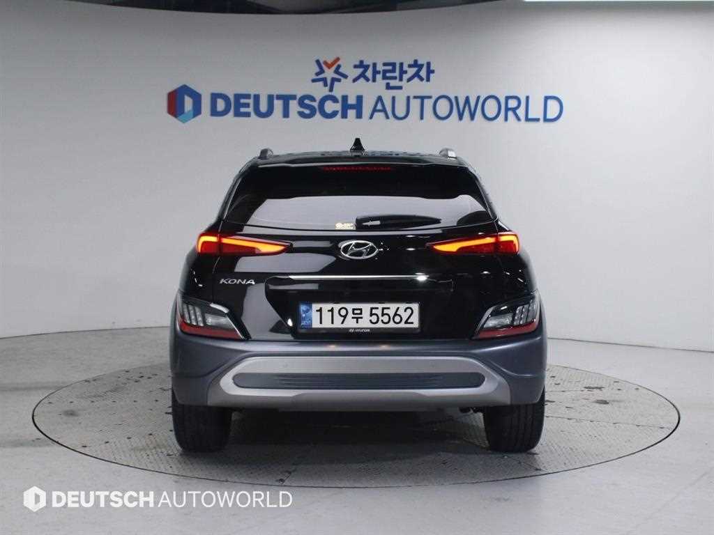 HYUNDAI Kona - Vista 4