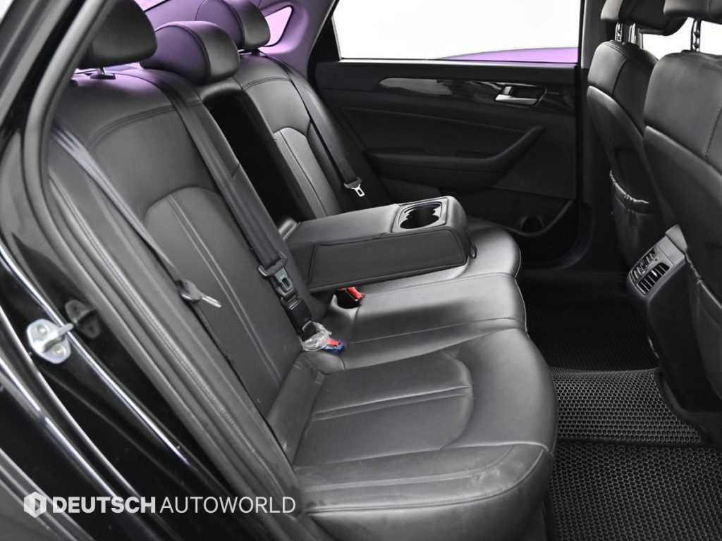 HYUNDAI Sonata - Vista 12