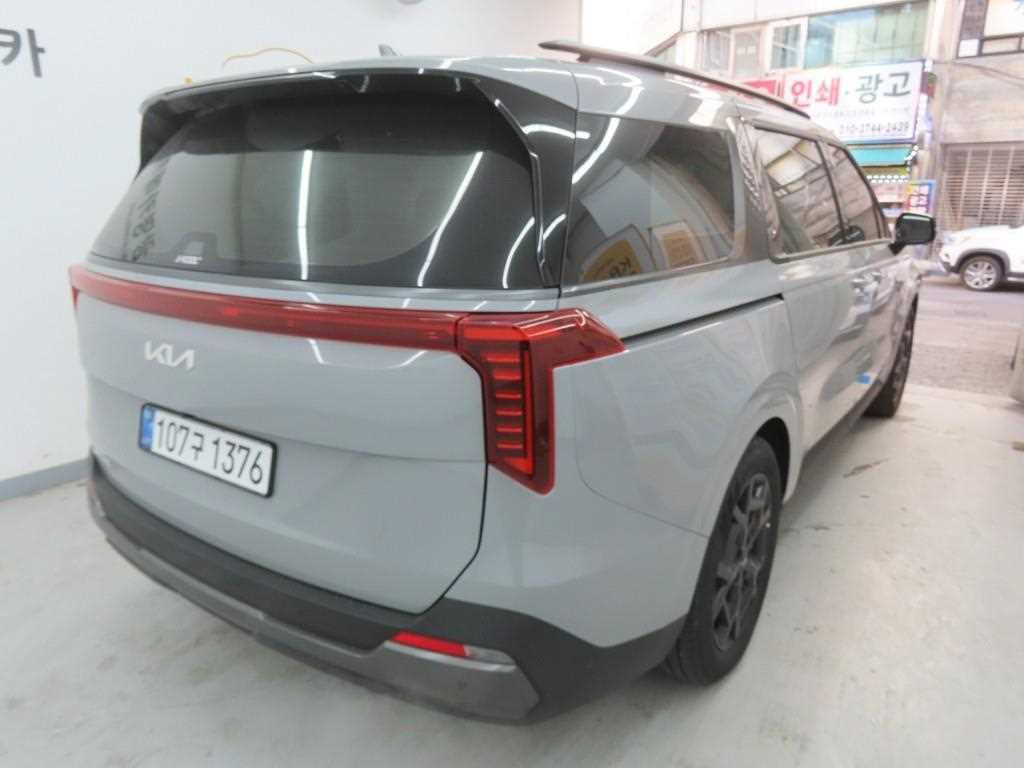 KIA Carnival - Vista 3