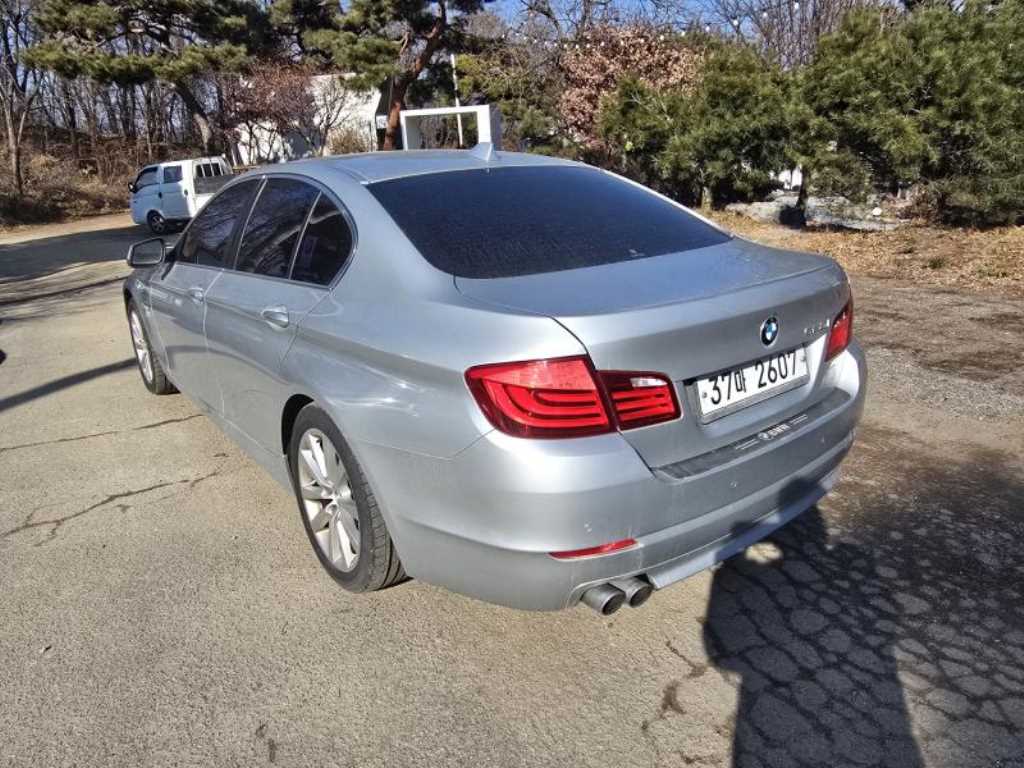 BMW 5 Series - Vista 5