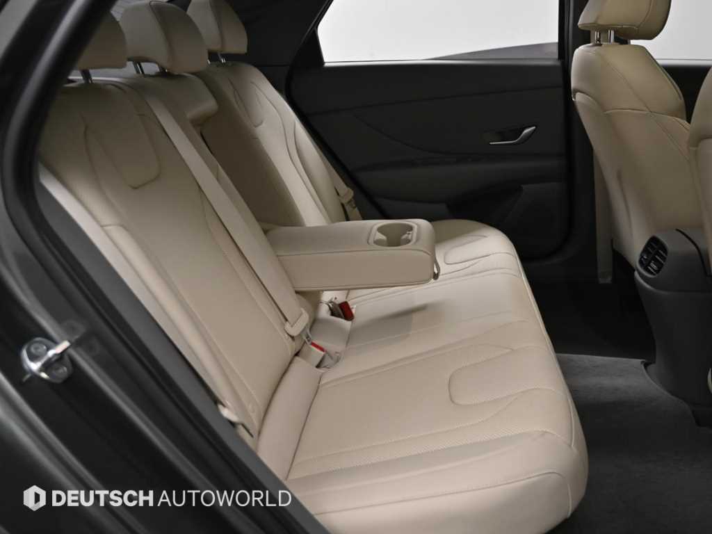 HYUNDAI Avante - Vista 12