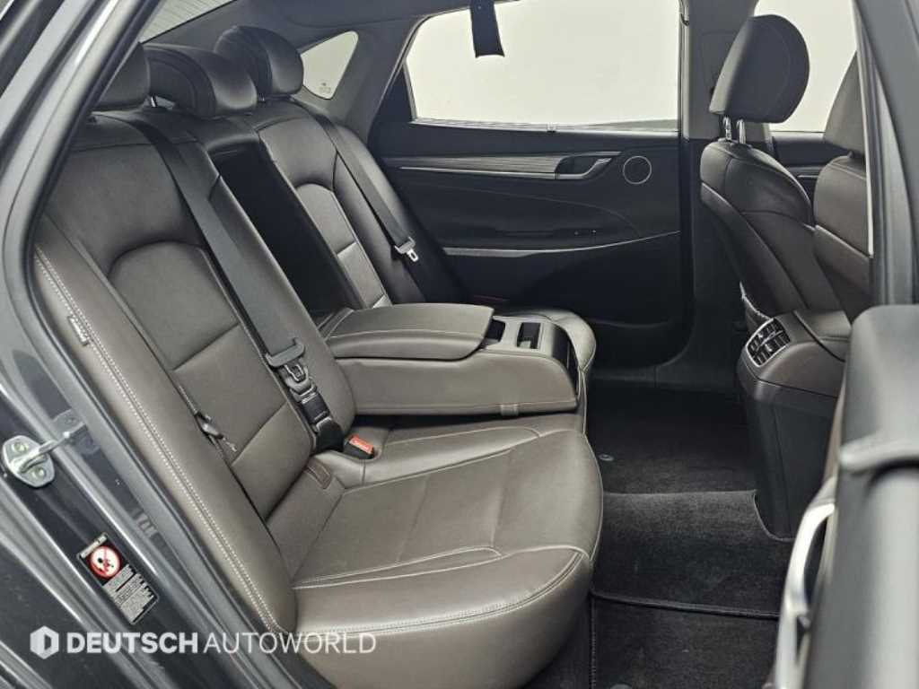 HYUNDAI Grandeur - Vista 12