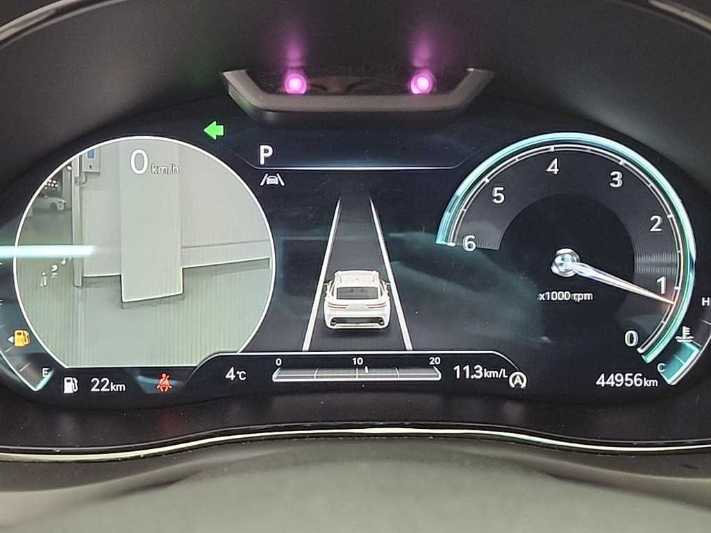 Genesis GV70 - Vista 6