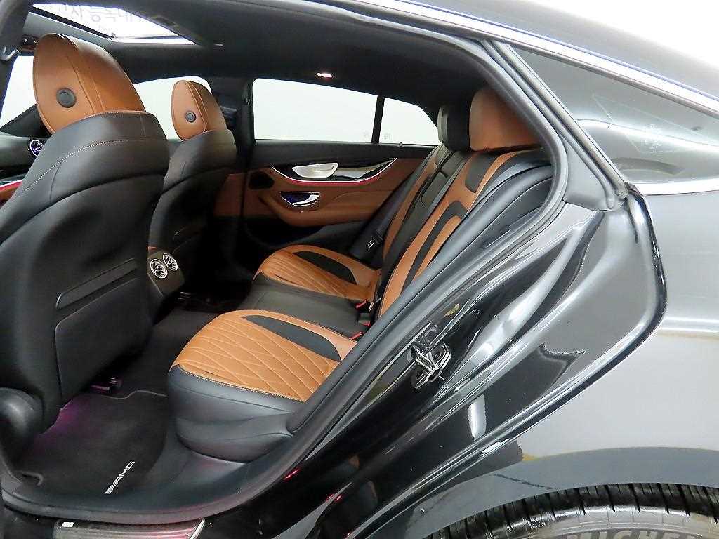 Mercedes Benz AMG GT - Vista 6