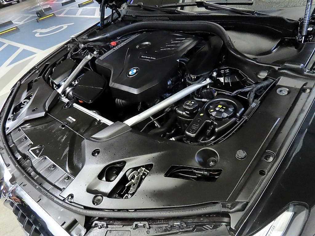 BMW 5 Series 2023 Negro - Importación desde Corea - HF Imports Iquique - Foto 19