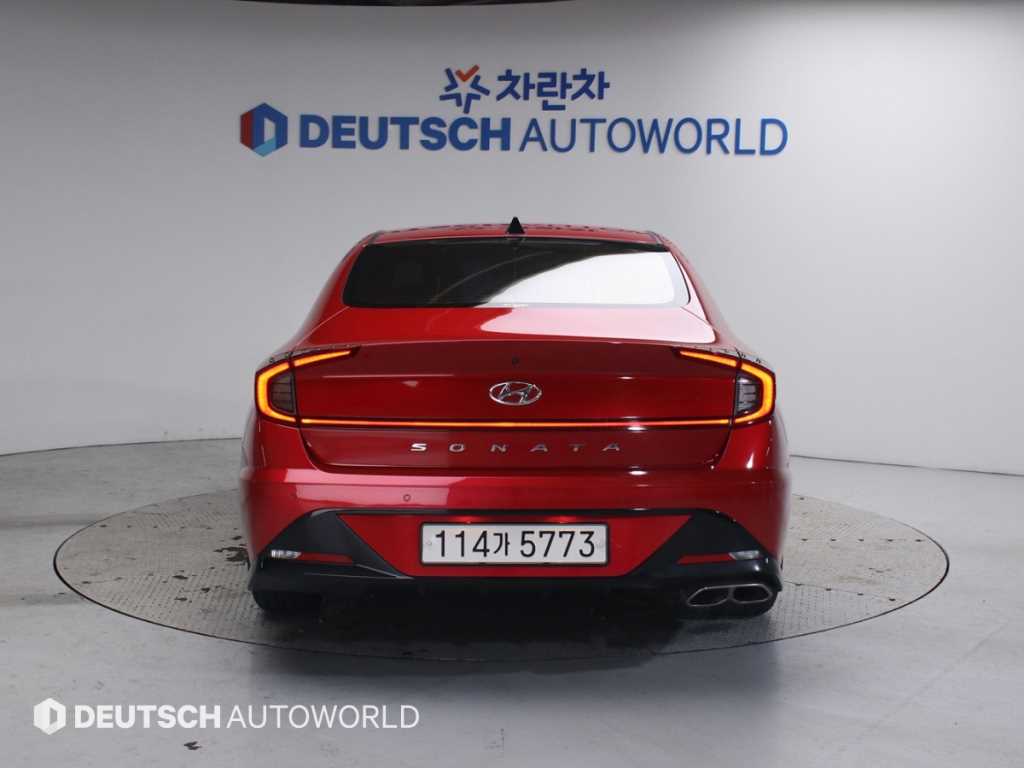 HYUNDAI Sonata - Vista 4