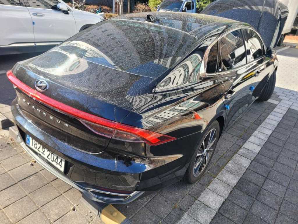 HYUNDAI Grandeur - Vista 3