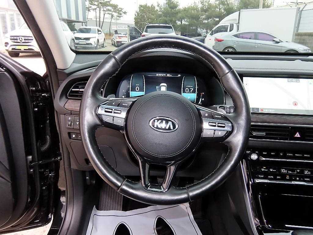 KIA K7 - Vista 8
