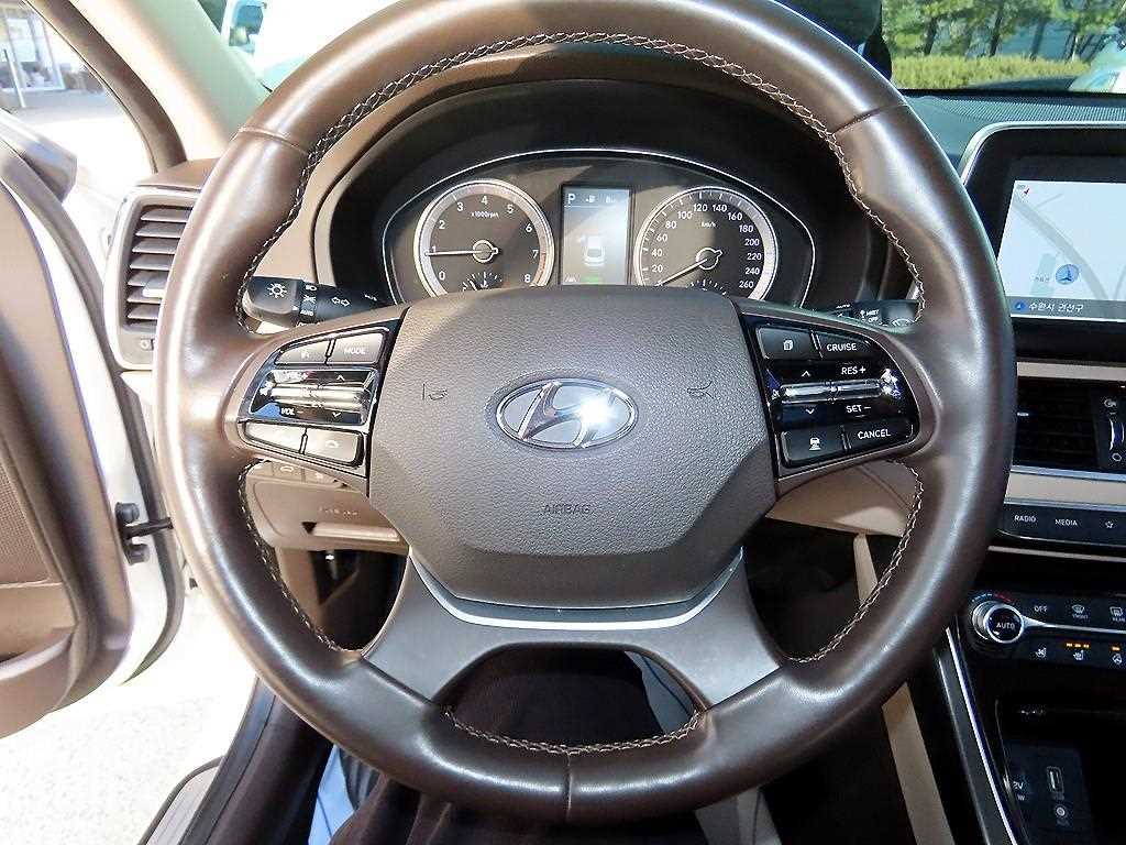 HYUNDAI Grandeur - Vista 8