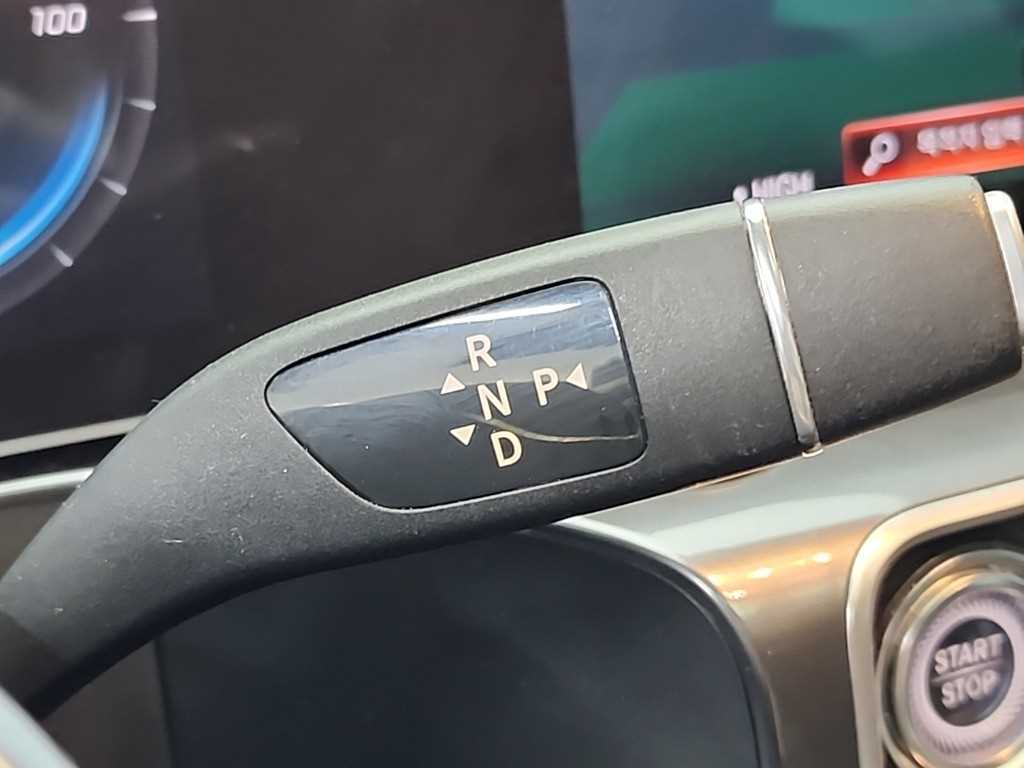 Mercedes Benz EQC - Vista 8