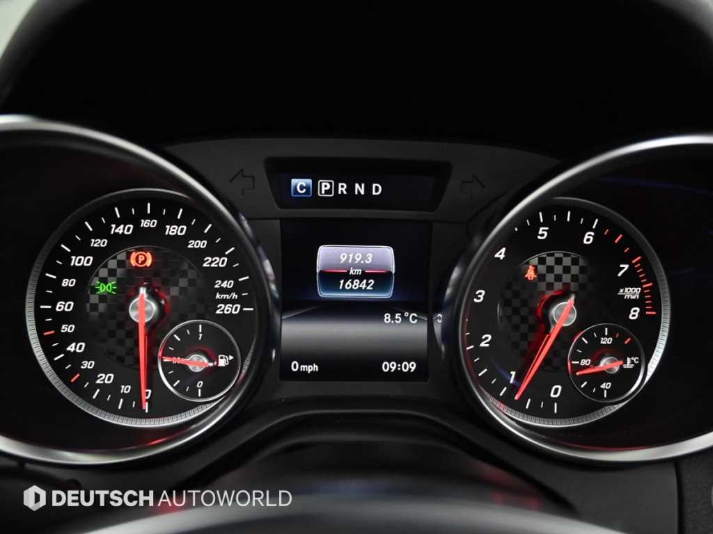 Mercedes Benz SLC Class - Vista 8