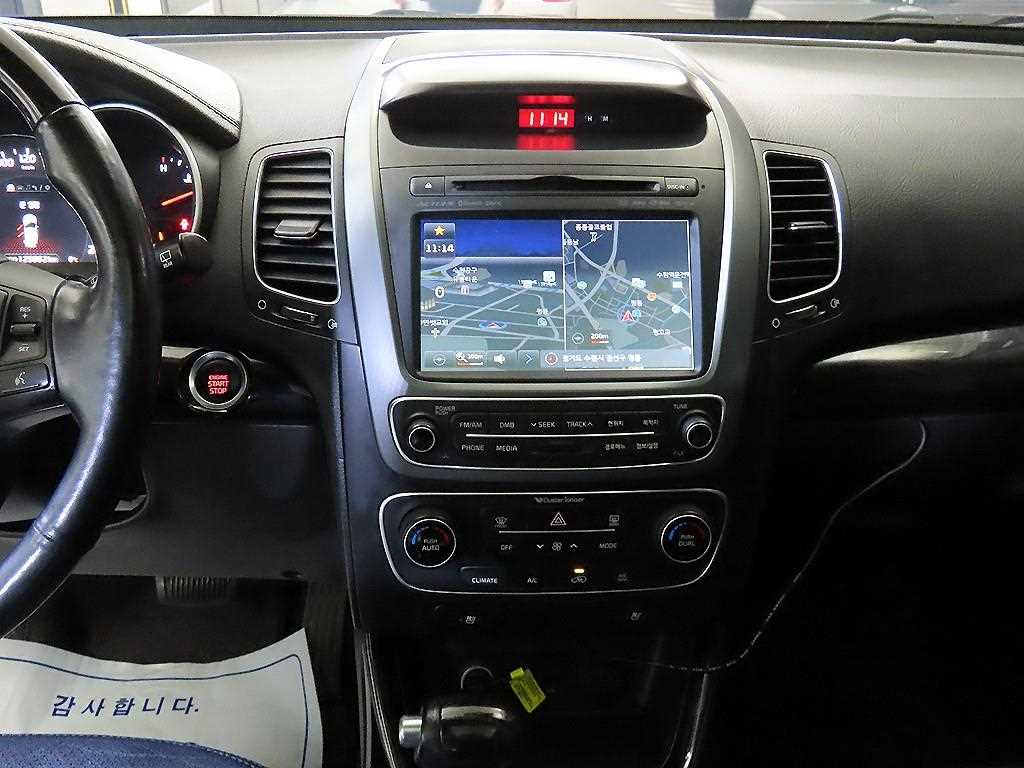 KIA Sorento - Vista 11