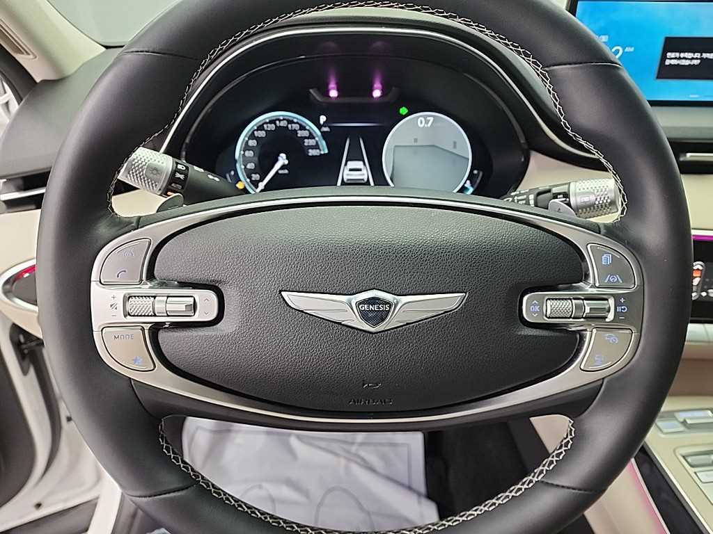 Genesis GV70 - Vista 9