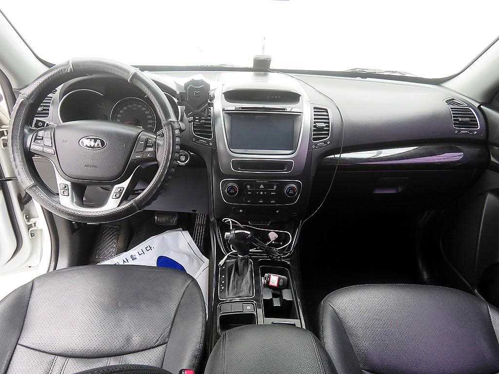 KIA Sorento - Vista 8