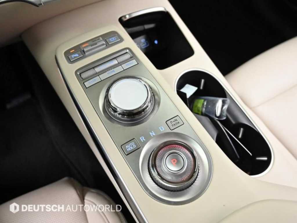 Genesis GV70 - Vista 9