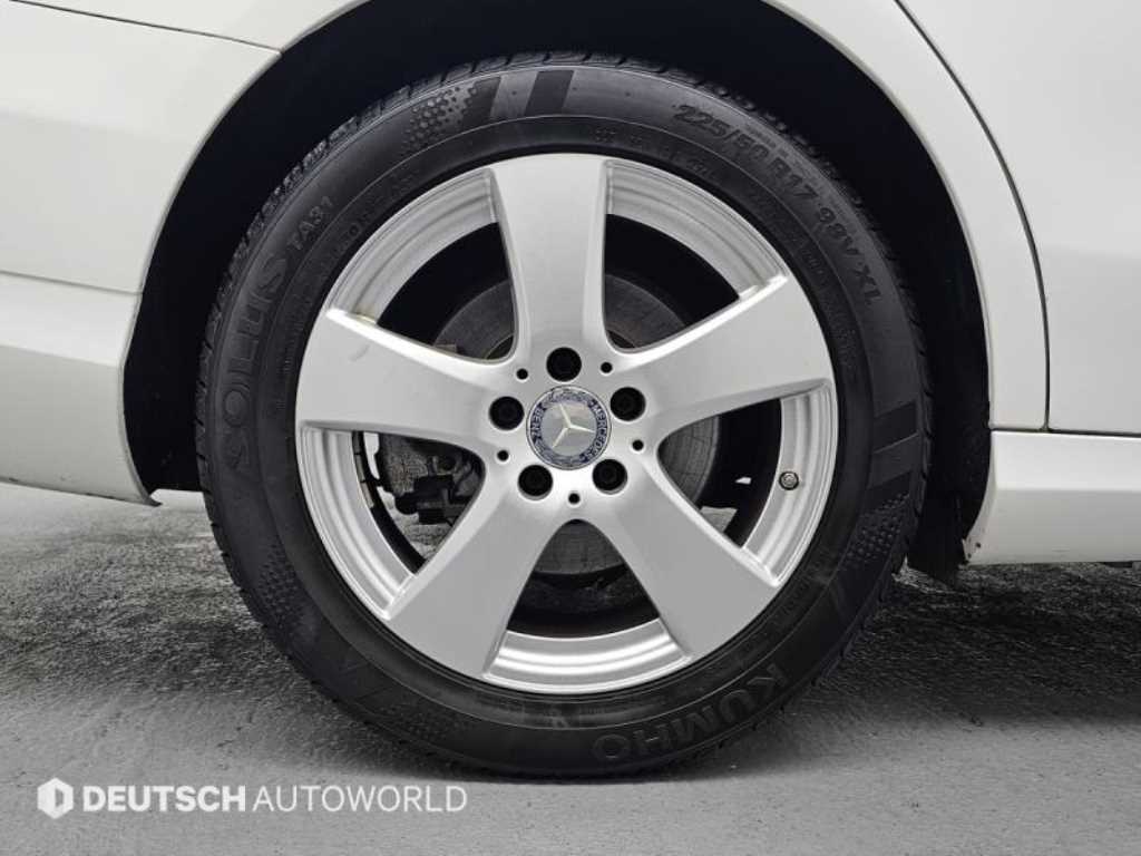 Mercedes Benz C Class 2016 Blanco - Importación desde Corea - HF Imports Iquique - Foto 15