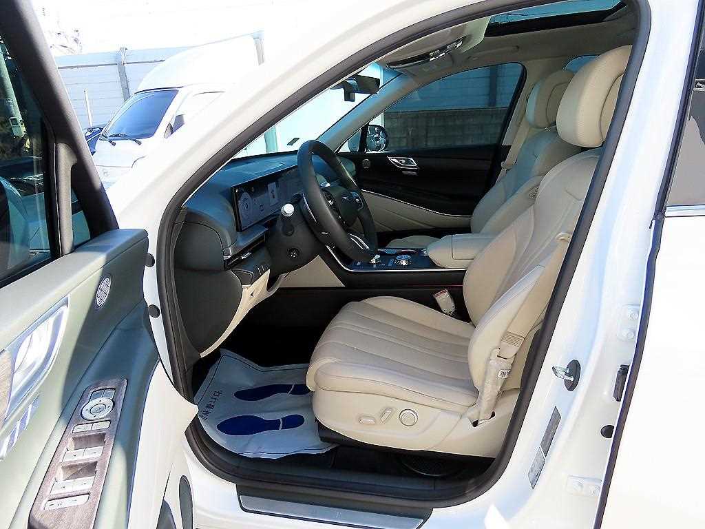 Genesis GV80 - Vista 5