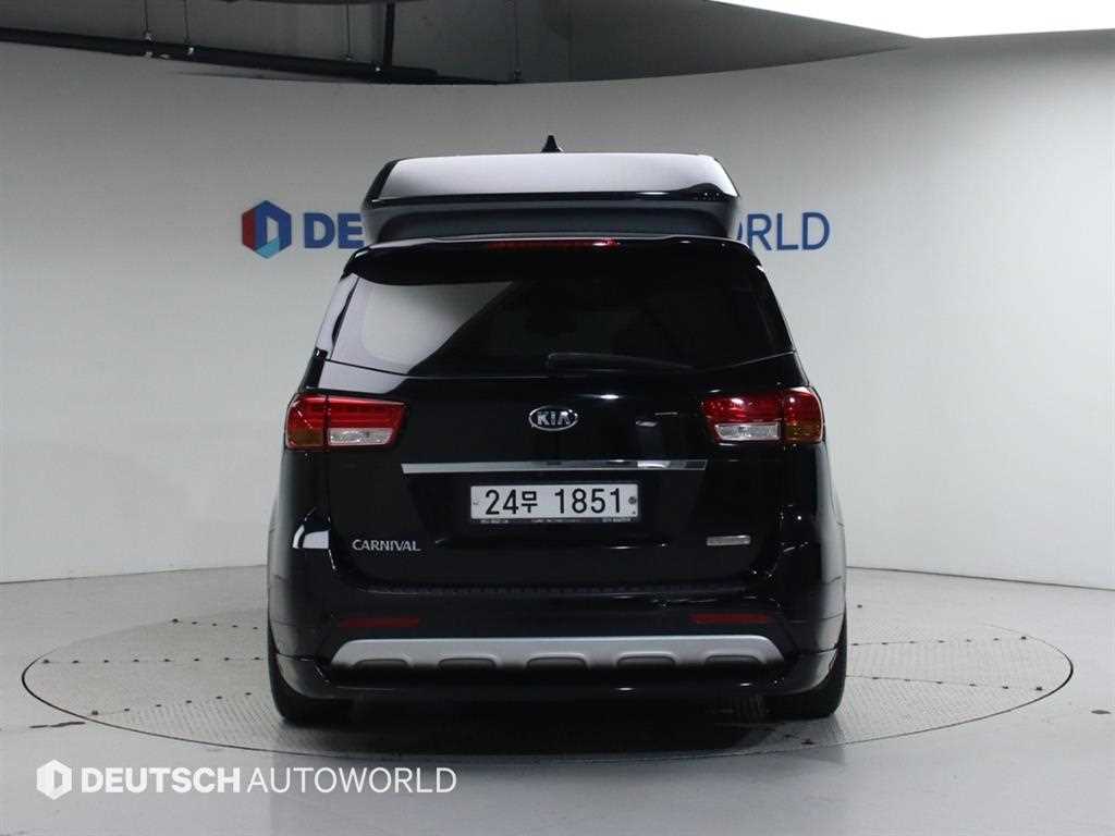 KIA Carnival - Vista 4