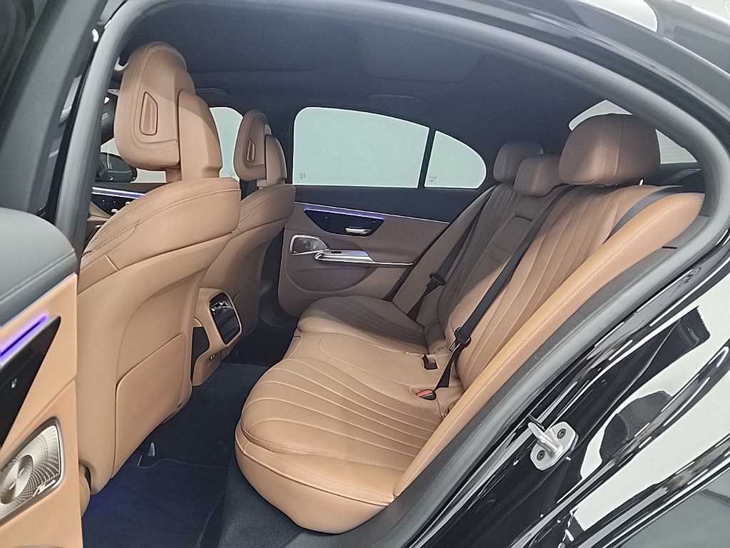 Mercedes Benz E class - Vista 12