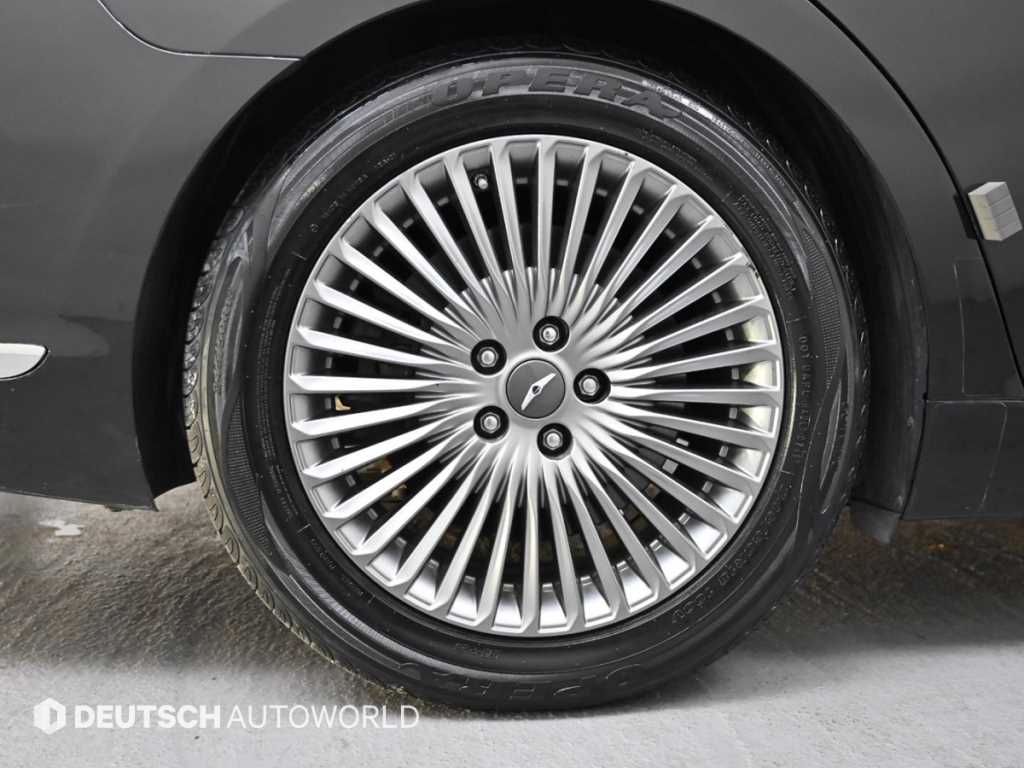 Genesis G90 - Vista 5