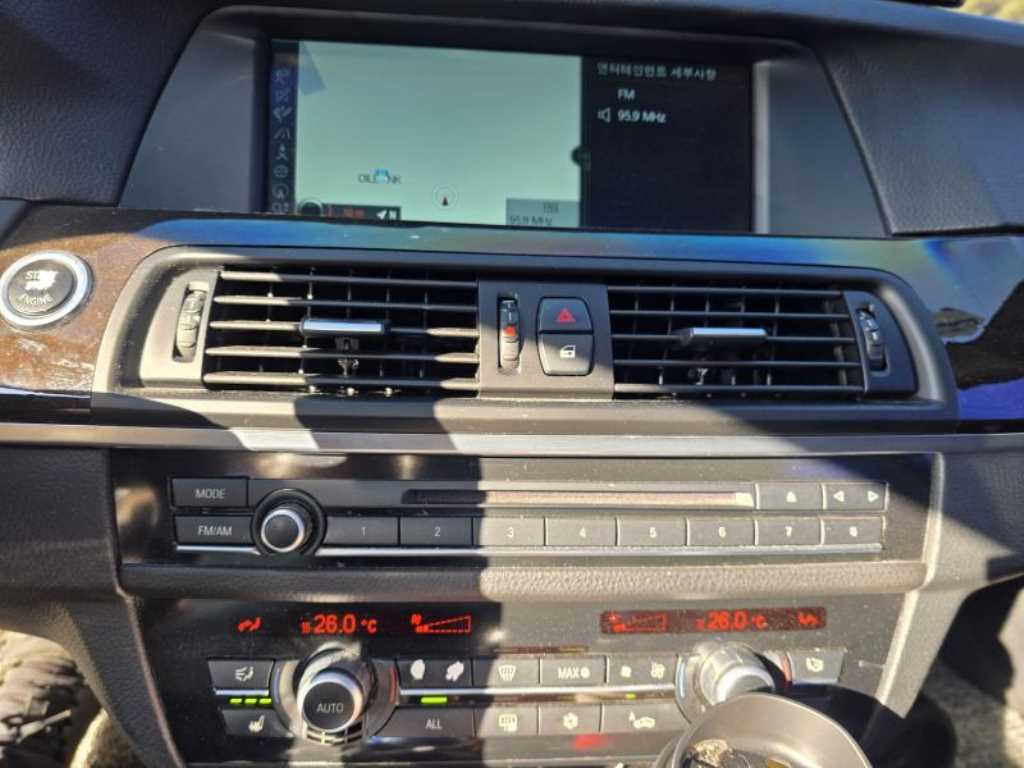 BMW 5 Series 2011 Plateado - Importación desde Corea - HF Imports Iquique - Foto 17