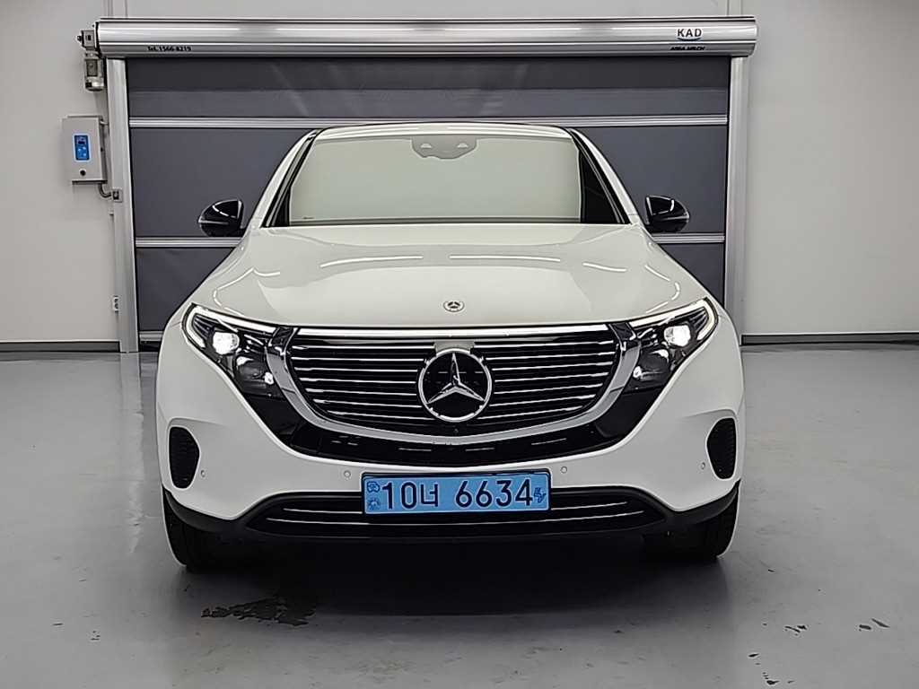 Mercedes Benz EQC - Vista 2