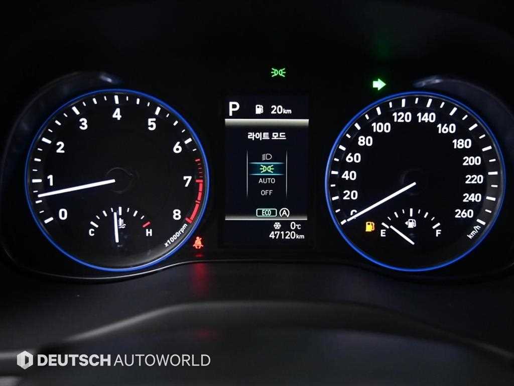 HYUNDAI Kona - Vista 8