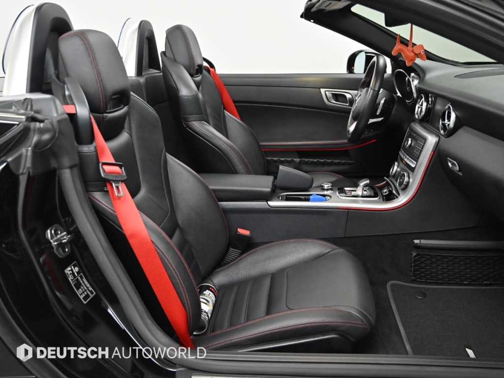 Mercedes Benz SLC Class - Vista 10